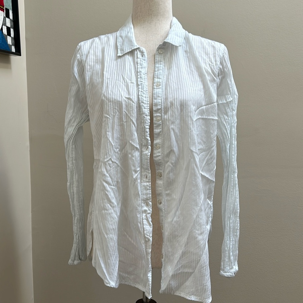 A&F button down